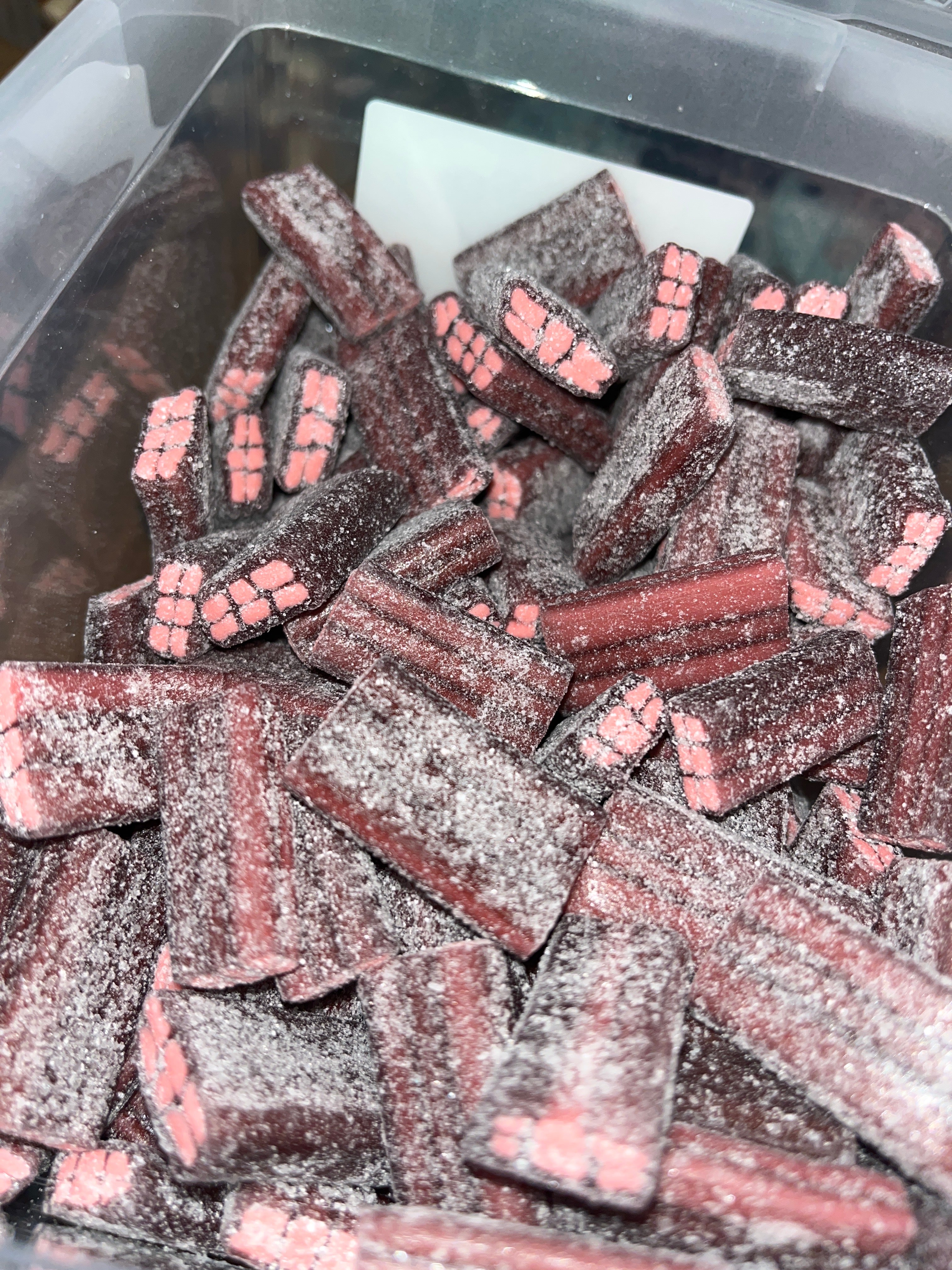 Brique cerise acidulée (100g)